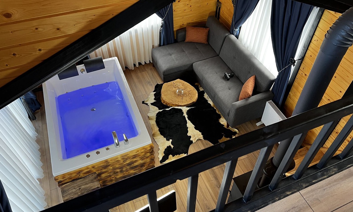 Mengen Hotel | Fikri Atalay Konağı