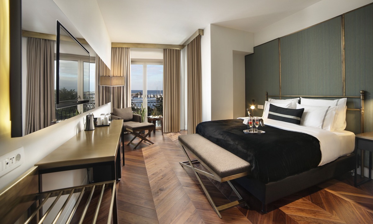Fenerbahce Hotel | 39 Kalamis Marina Hotel