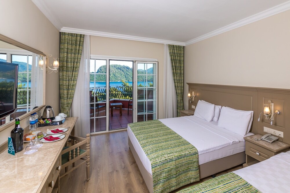 Marmaris City Center Resort | Grand Yazici Marmaris Palace - All Inclusive