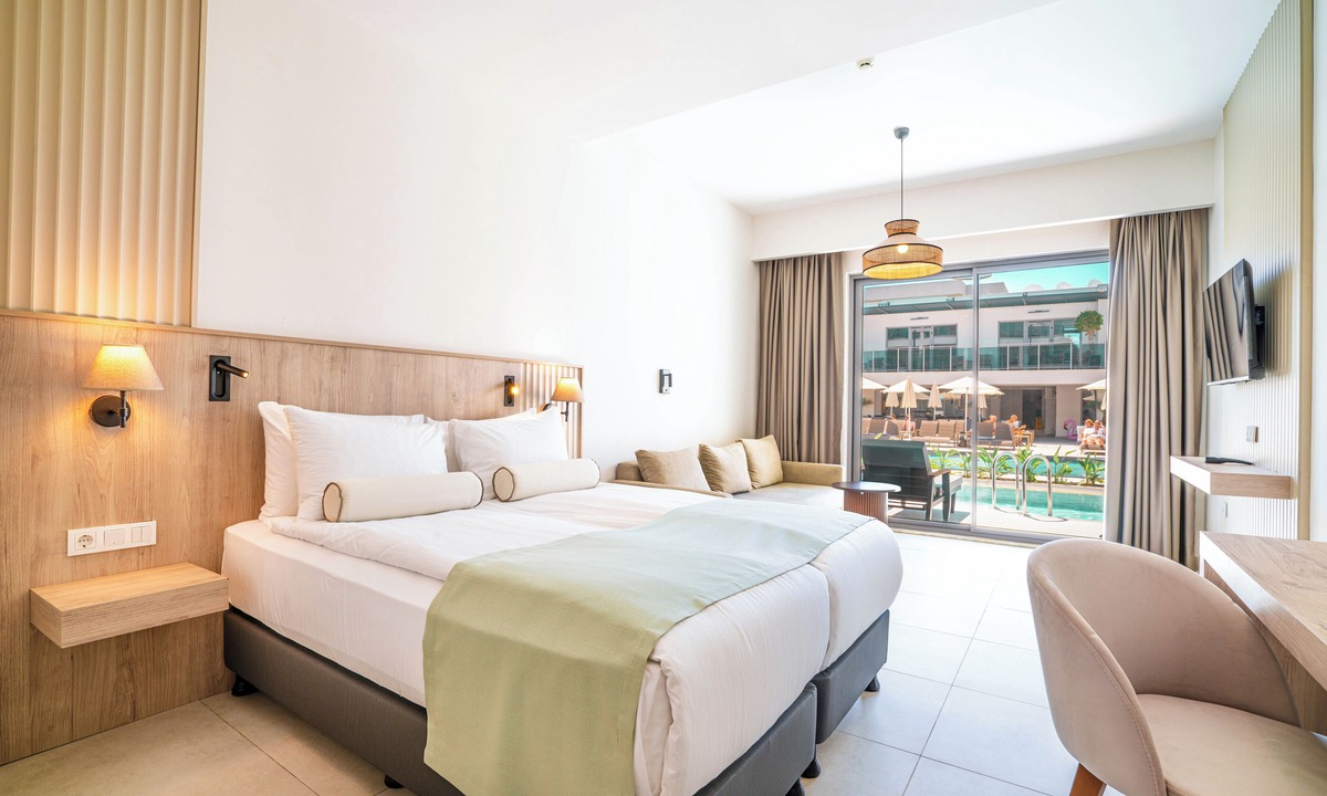 Side Hotel | Victoria Princess Hotel