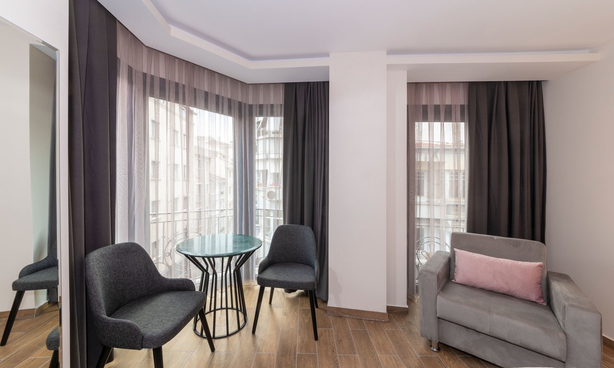 Cumhuriyet Hotel | La Wisteria Boutique Hotel Istanbul