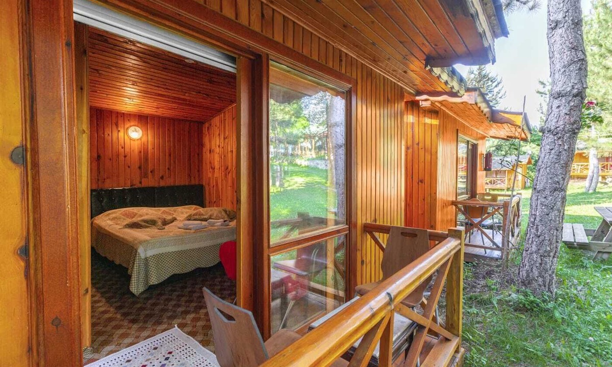 Mengen Hotel | Nesilce Tatil Koyu