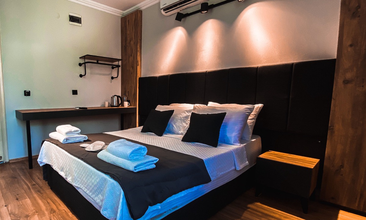 Eski Lara Hotel | Tepe Hotel & Business Suite