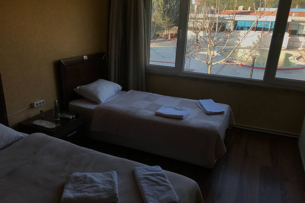 Karaoz Hotel | Kisikpet Hotel