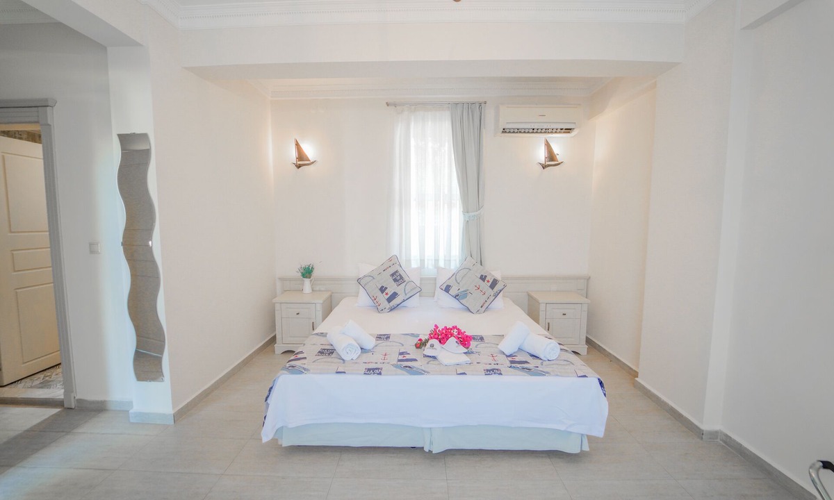 Alacati Hotel | Alacati Marina Palace Otel