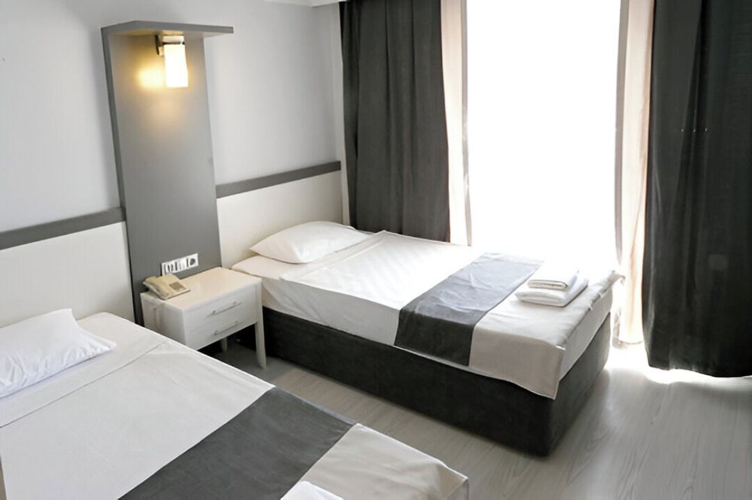 Kusadasi City Centre Hotel | HOTEL ROXX ROYAL