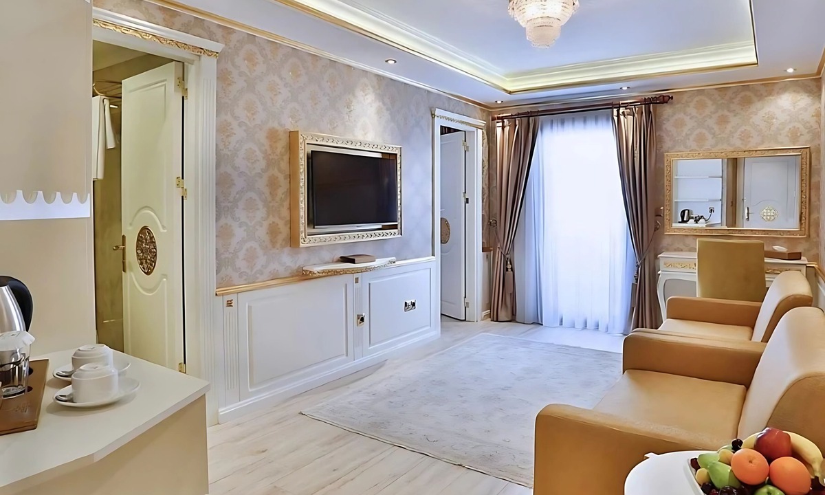 Avcilar Hotel | Hotel Emirhan Palace