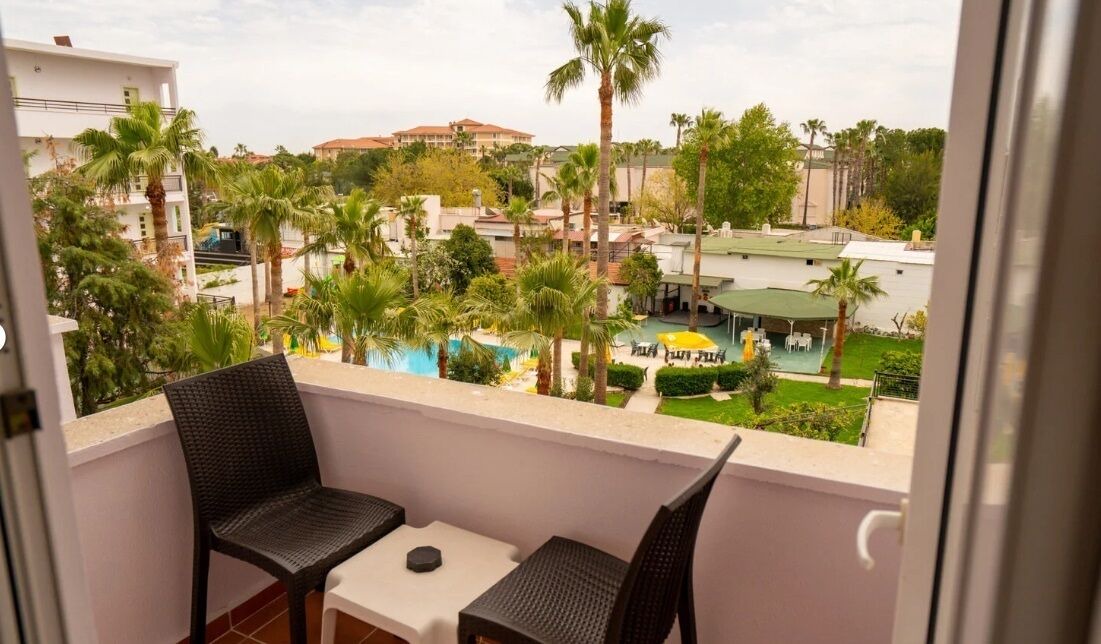 Kiris Hotel | Malibu Garden Resort