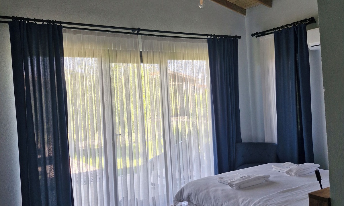 Ezine House | Mavriya