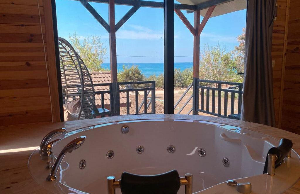 Karaoz Hotel | Karaöz Ada Bungalows & Villa