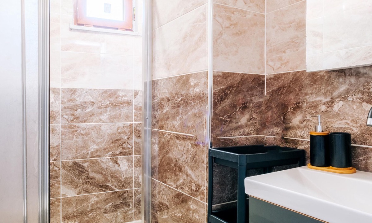 Sakarya Province Apartment | Huge Duplex Flat w Terrace Near Bilgi University