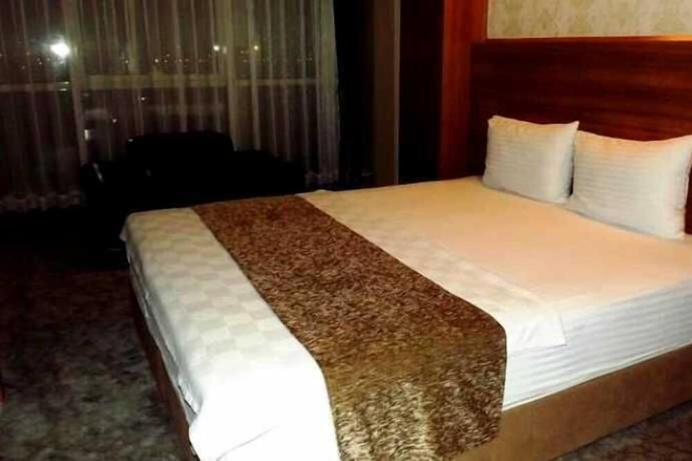 Batman Hotel | Mesa Otel