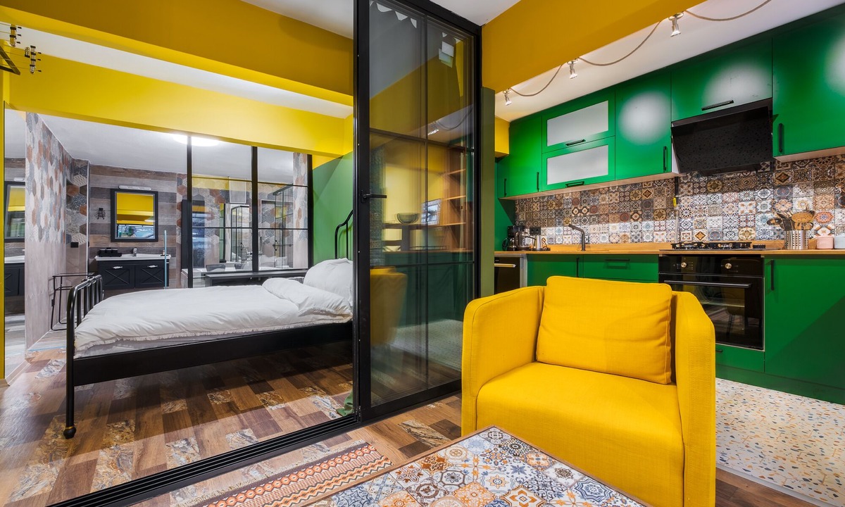 Moda Apartment | Flat w Jacuzzi and Backyard 6 min to Kadikoy Coast