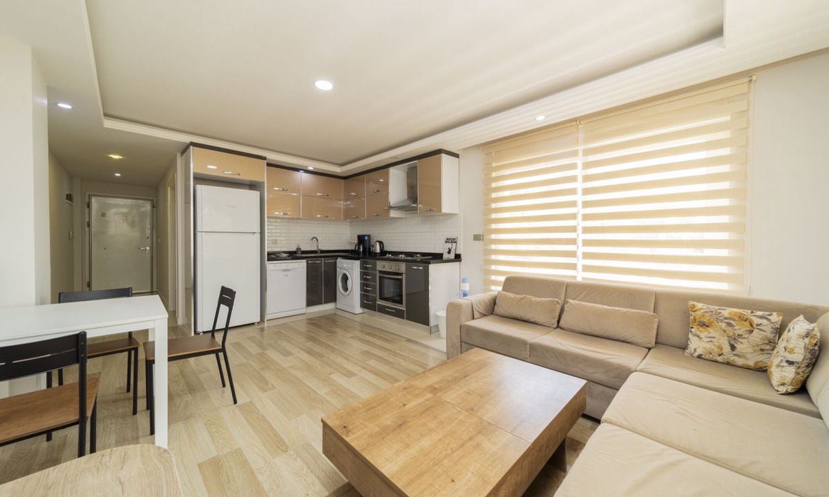 Konyaalti Apartment | Charming Flat w Balcony, Garden, Pool in Antalya