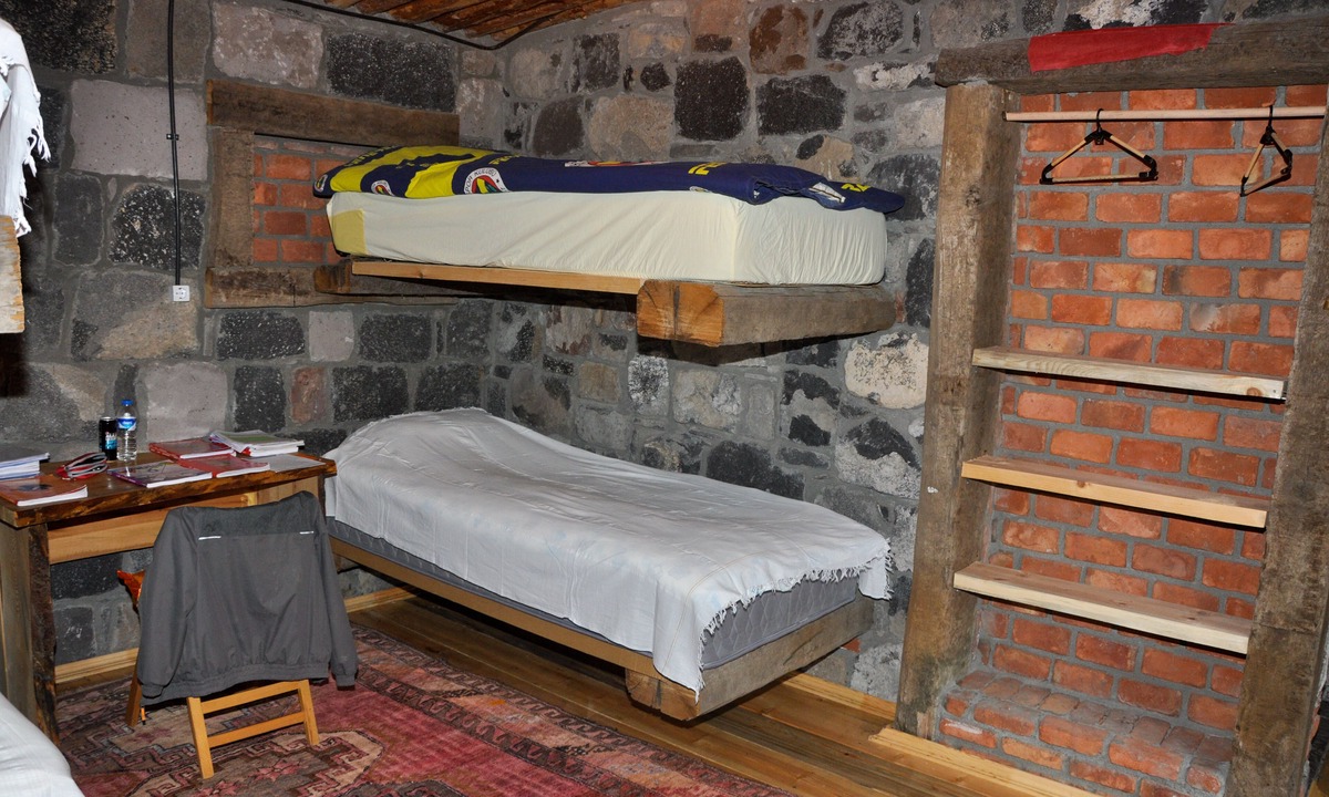 Selim Ski Chalet | Doğunun Taş Evleri