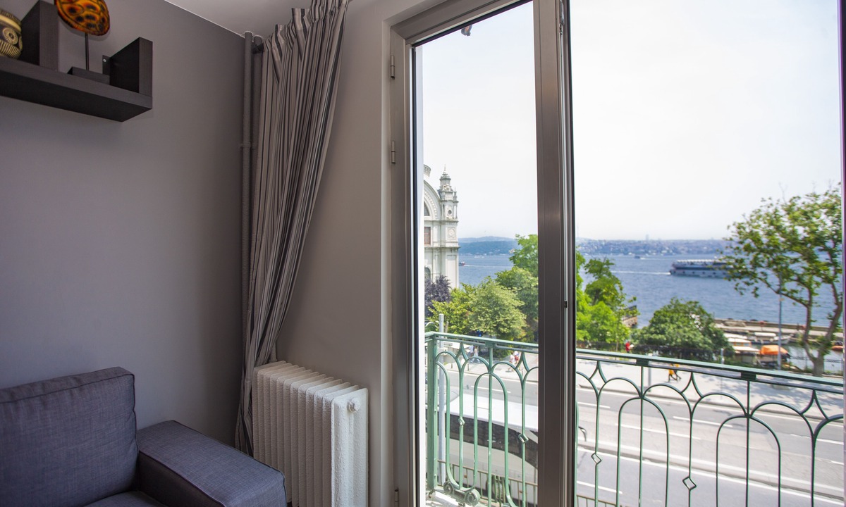 Kabatas Condo | Modern Waterfront Apt. with a Striking View