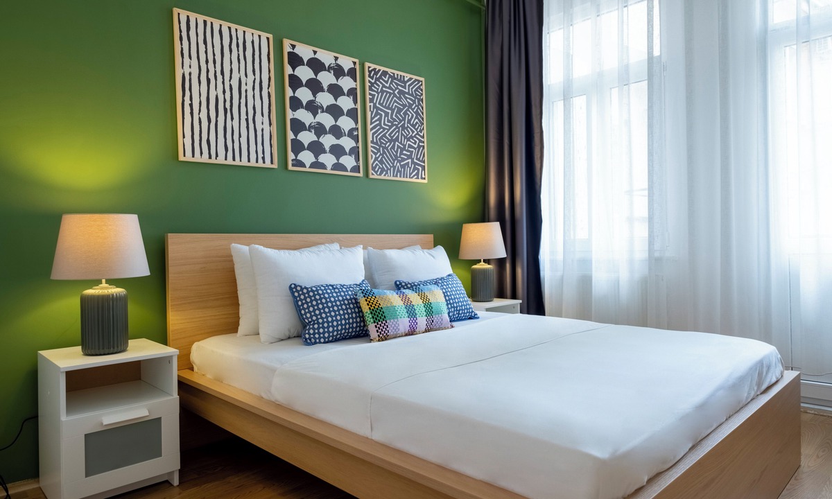 Taksim Apartment | Spacious 3-Bedroom, 2-Bathroom Family Apartment in Central Location No Stair
