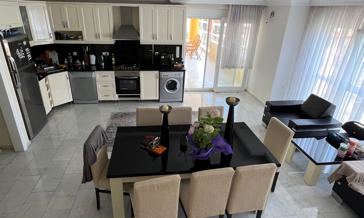 Mahmutlar Apartment | Spacious 2-story penthouse with 2 terraces, views of the sea and mountains.