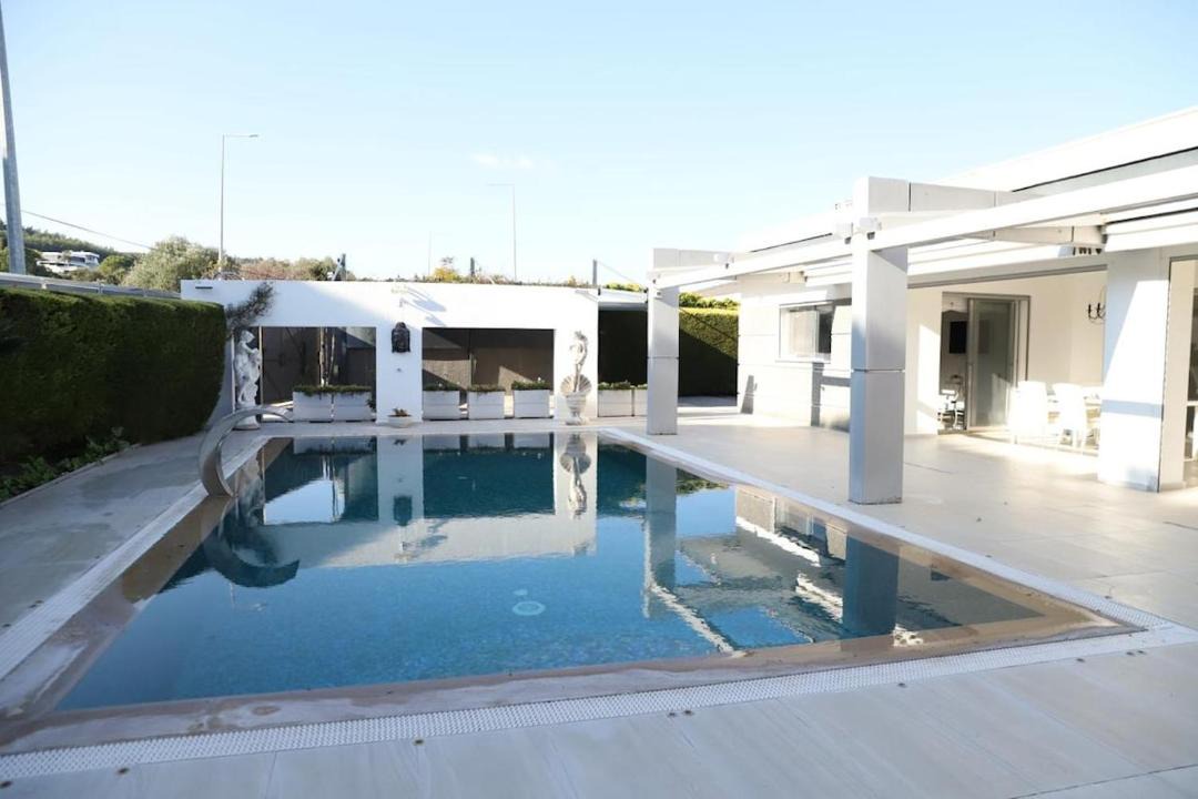 Cesme Villa | Alaçatı White Serenity