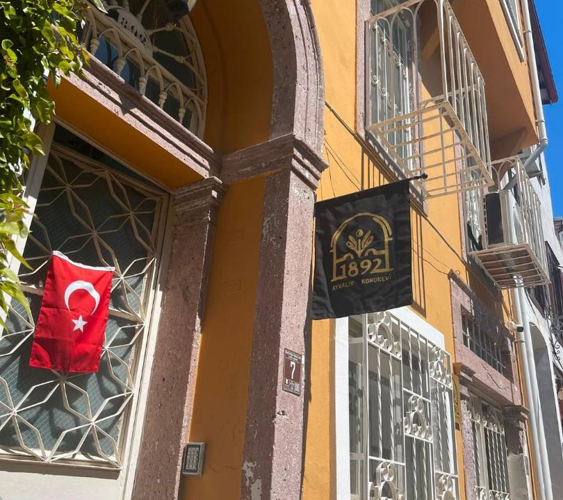 Ayvalik City Center House | Ayvalık 1892 Konukevi