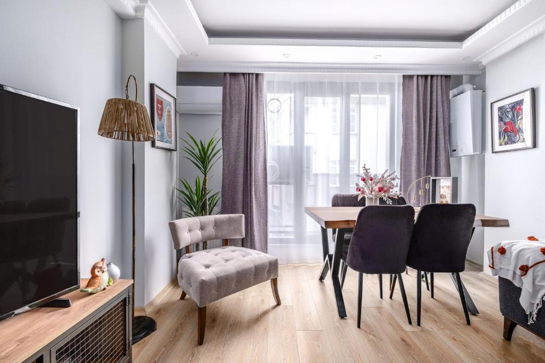 Sisli Apartment | Stylish New Apartment with Fast WiFi