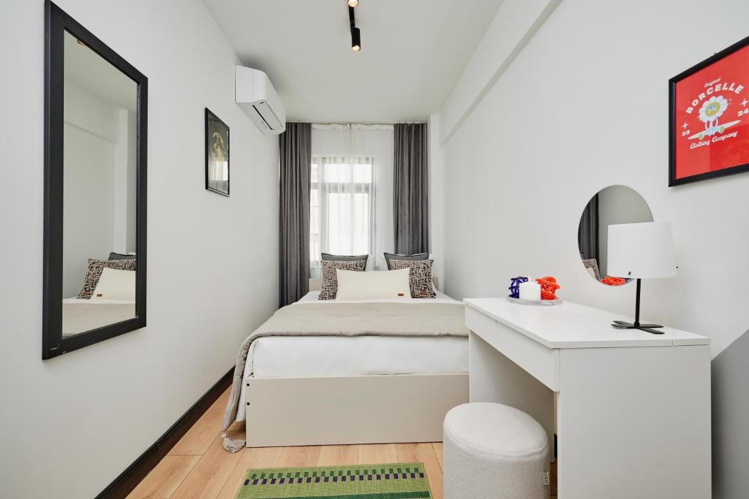 Harbiye Apartment | Stylish 2BR in Central Istanbul 3-Min to Metro