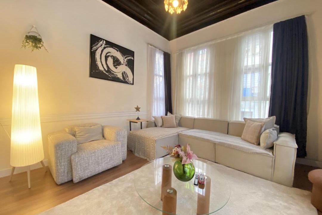 Istanbul City Center Villa | Charming Historic Balat House 2 Floors 5 BR