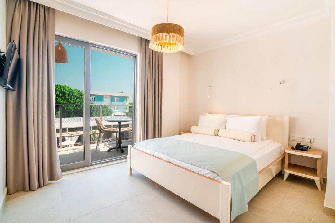 Side Hotel | Victoria Princess Hotel