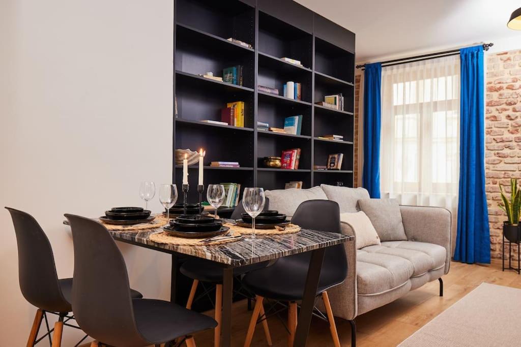 Asmali Mescit Apartment | Stylish 2BR Apt Galata-Taksim Area Near Metro