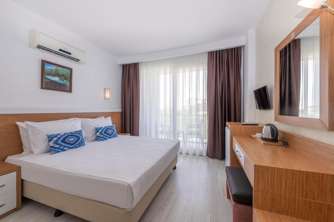 Side Hotel | A Hotel Side