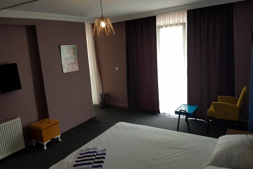Pendik Hotel | Retro Suites