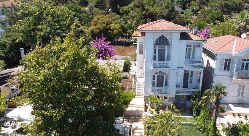 Photo of Others in Adalar