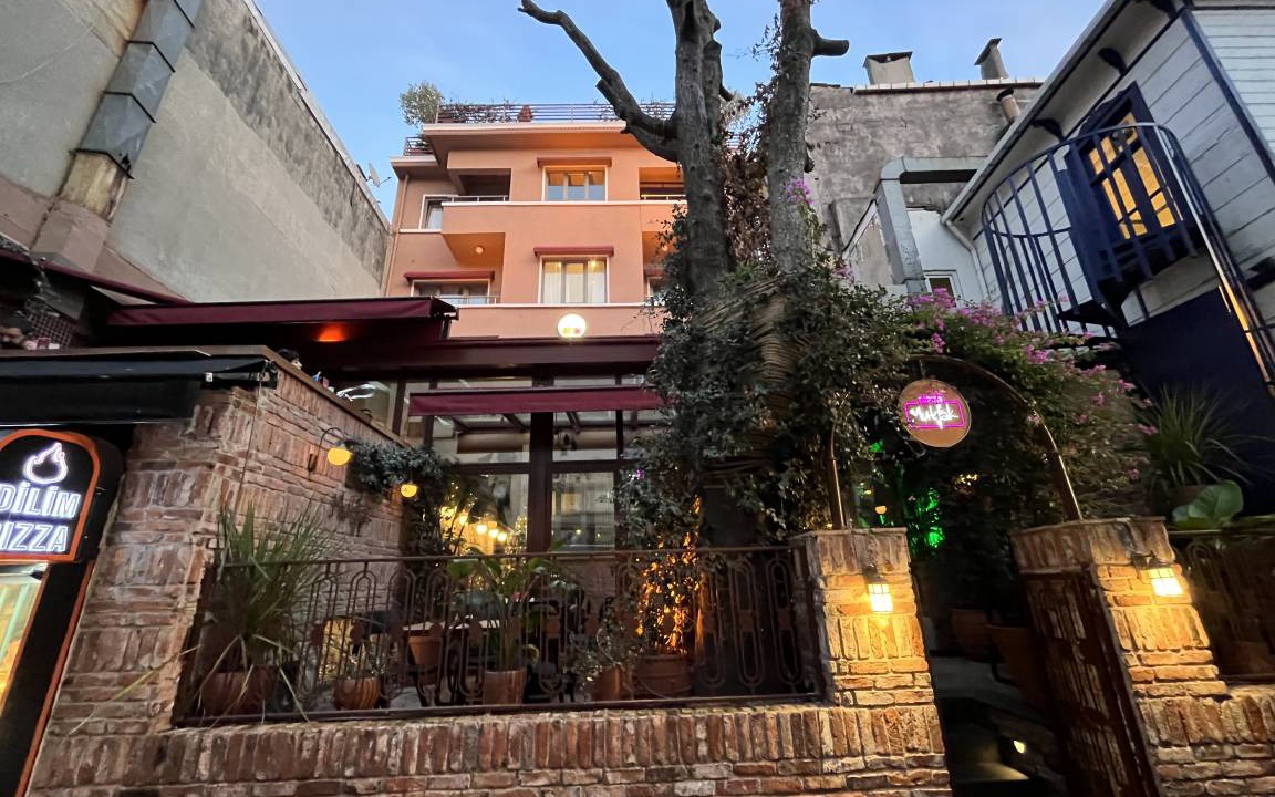 Photo of Buildings in Moda