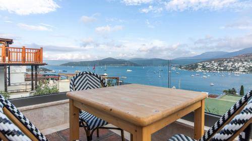 Photo of Patio Balcony in Golturkbuku