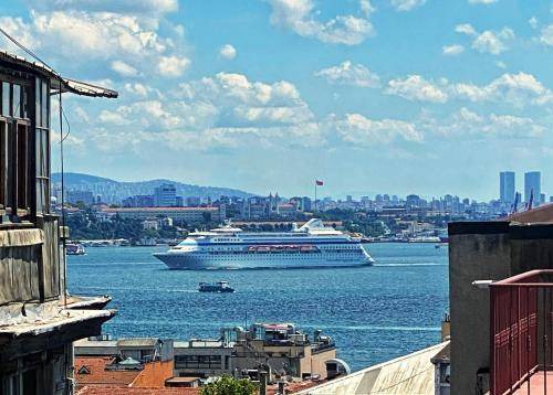 Photo of Others in Galata