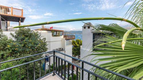 Photo of Patio Balcony in Golturkbuku