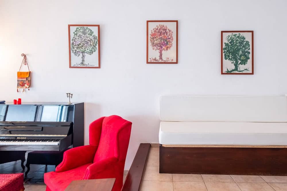 Photo of Bedroom in Golturkbuku