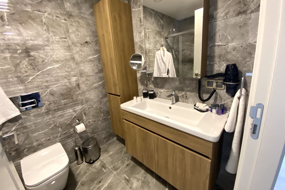 Photo of Bathroom in Zeytinburnu