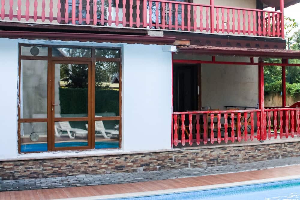 Photo of Outdoor in Yanik