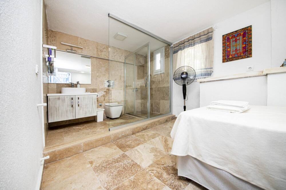 Photo of Bedroom in Golturkbuku