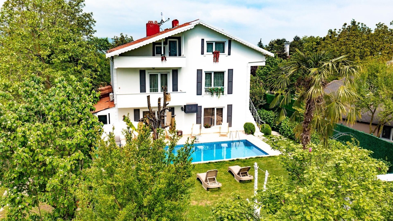 Photo of Outdoor in Yanik