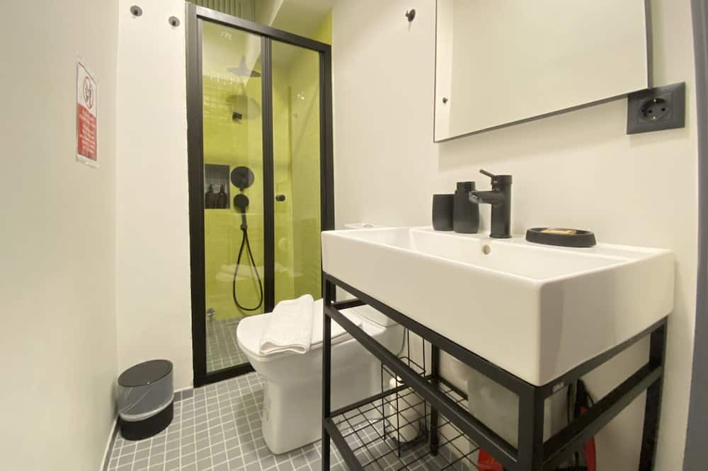 Photo of Bathroom in Cihangir
