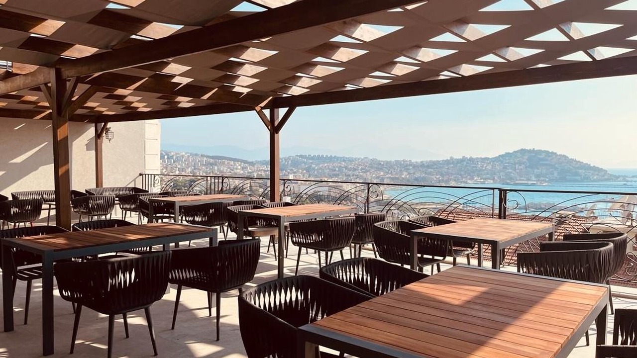 Photo of Patio Balcony in Kusadasi City Centre