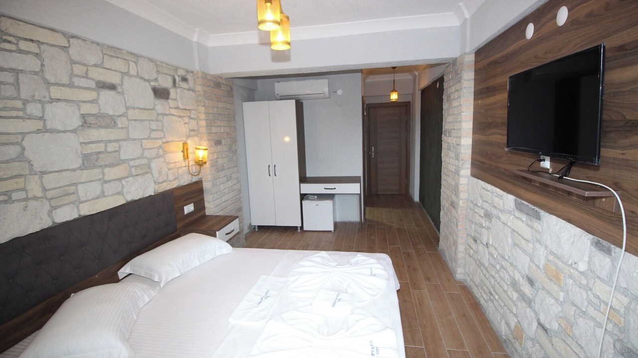 Photo of Bedroom in Karesi