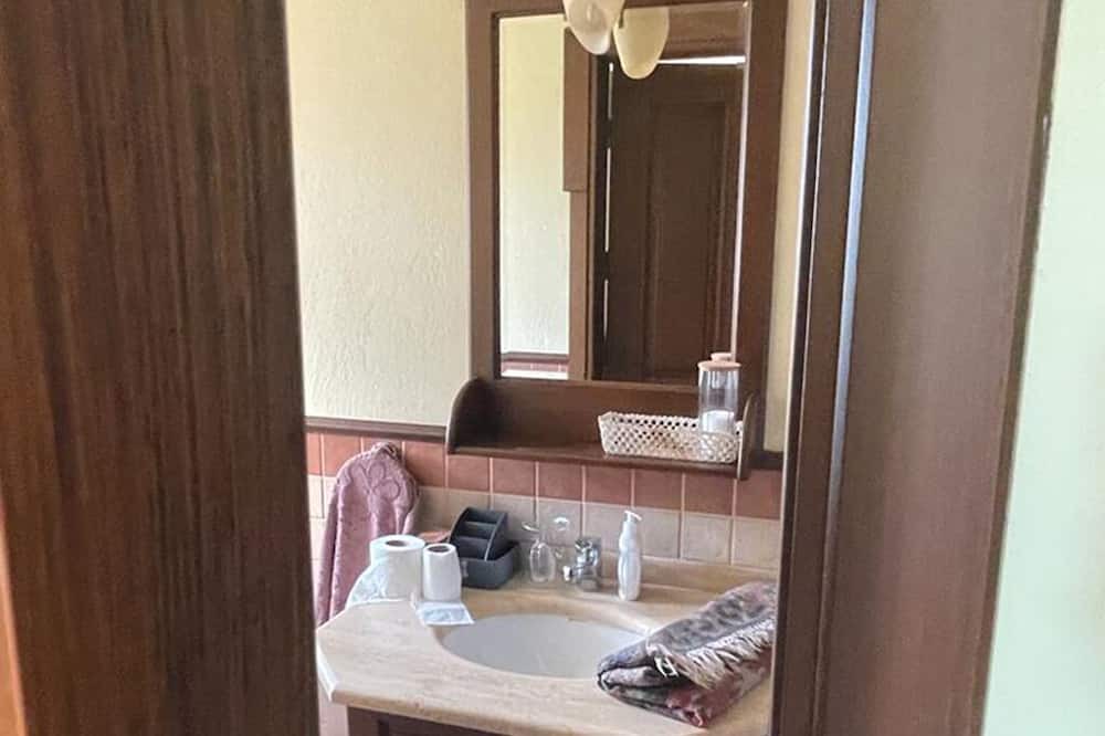 Photo of Bathroom in Esenyurt