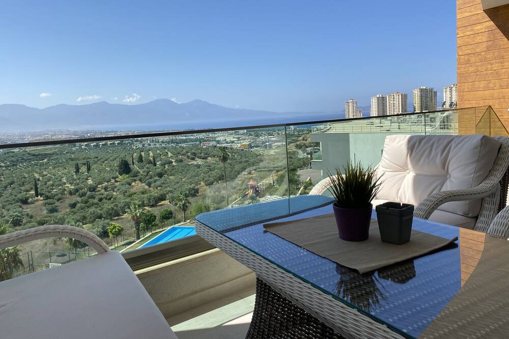 Photo of Patio Balcony in Kusadasi