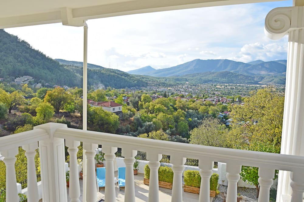 Photo of Patio Balcony in Yesiluzumlu