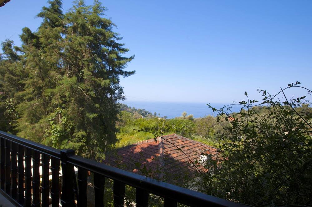Photo of Patio Balcony in Uzunyurt