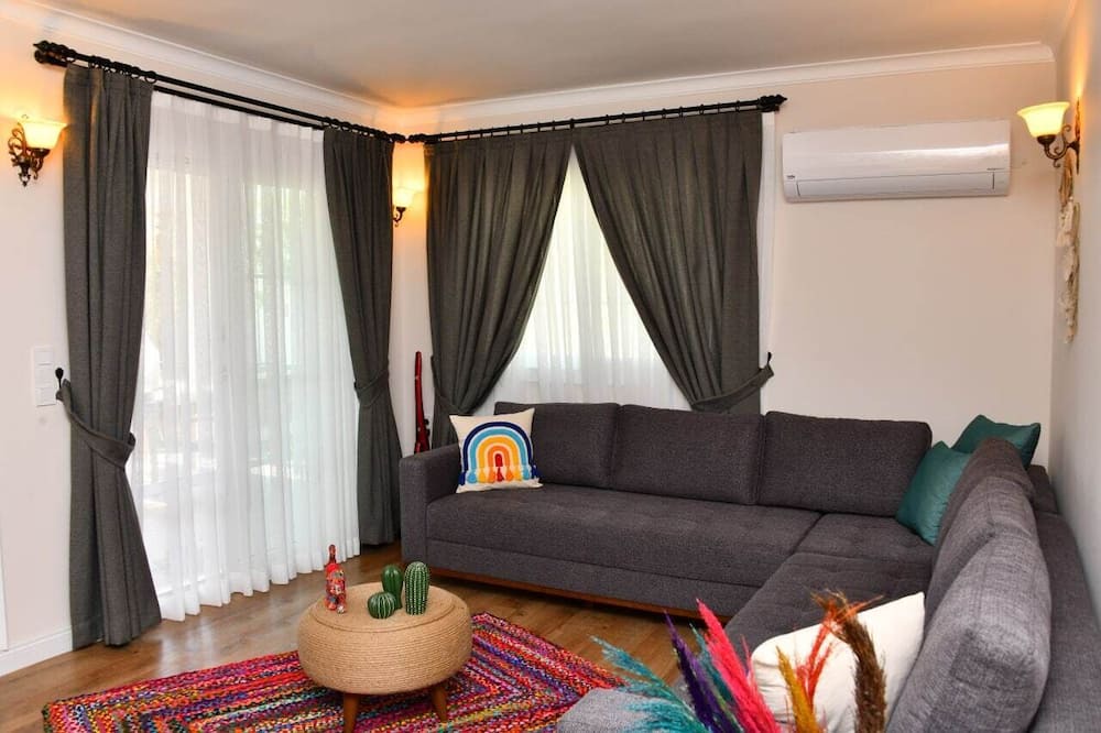 Photo of Livingroom in Foca
