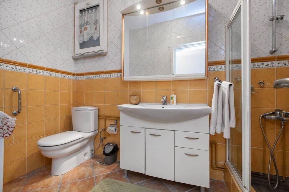 Photo of Bathroom in Cumhuriyet